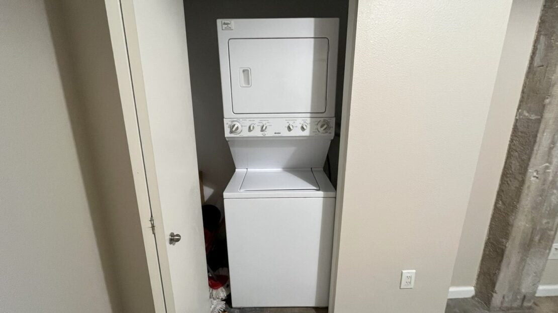 835 Locust Avenue Unit 109 - Long Beach - California - 1 bed, 1 bath rental property