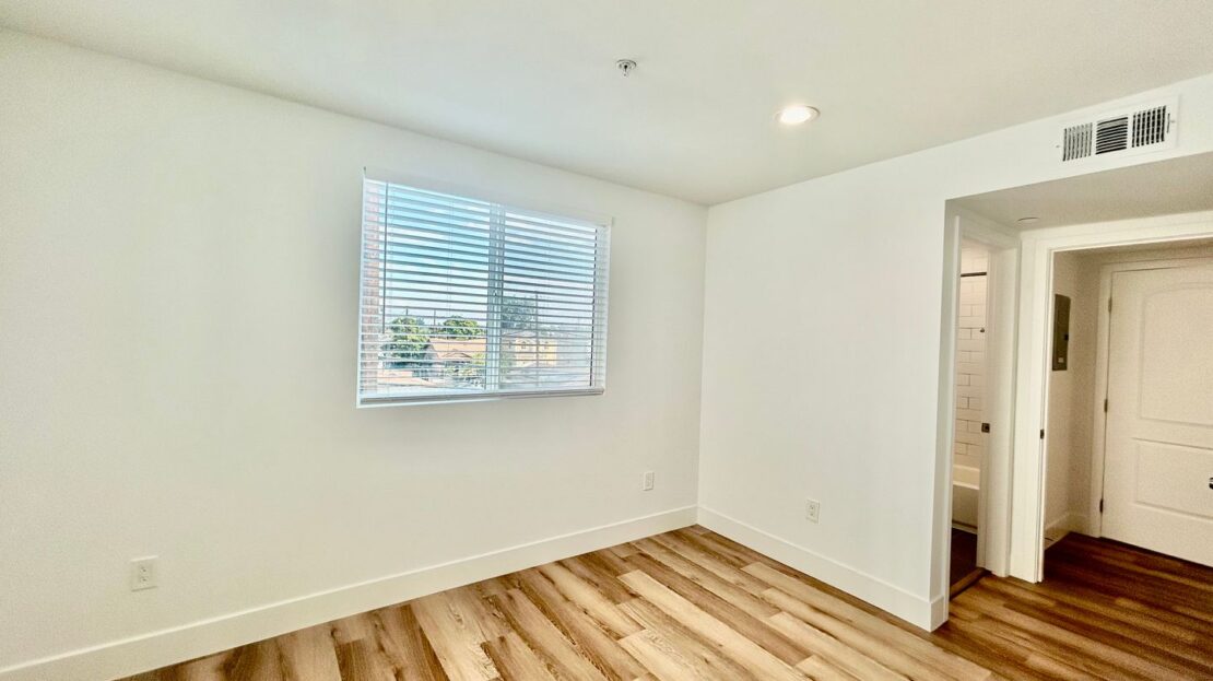 8418 S Main Street  - Los Angeles - California - 3 bed, 3 bath rental property