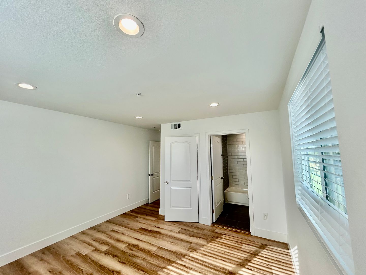 8418 S Main Street  - Los Angeles - California - 3 bed, 3 bath rental property