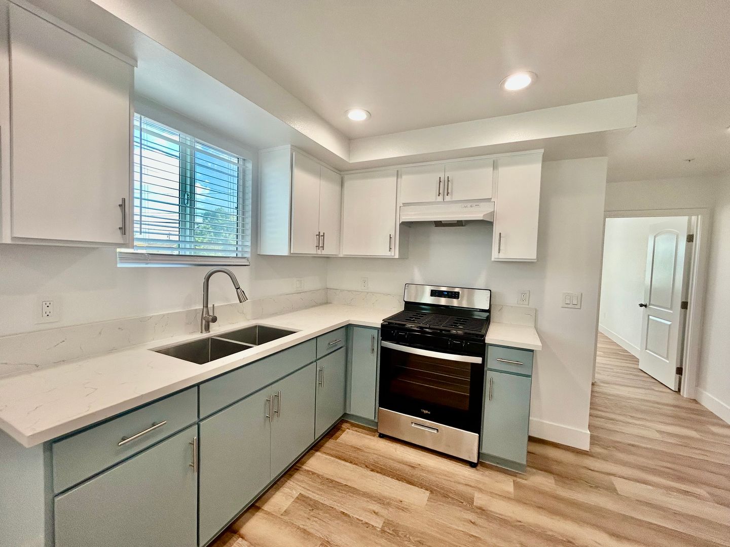 8418 S Main Street  - Los Angeles - California - 3 bed, 3 bath rental property