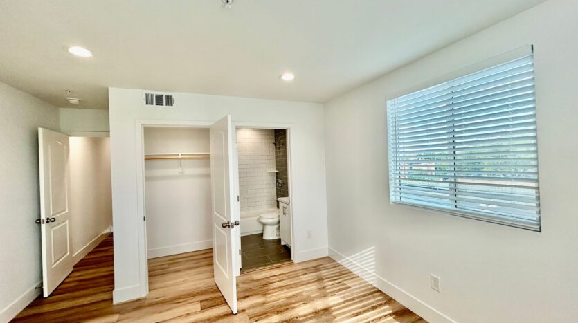 8418 S Main Street  - Los Angeles - California - 3 bed, 3 bath rental property