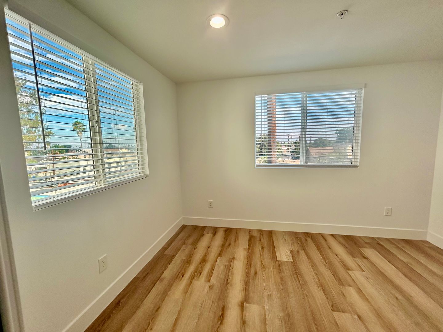 8418 S Main Street  - Los Angeles - California - 3 bed, 3 bath rental property