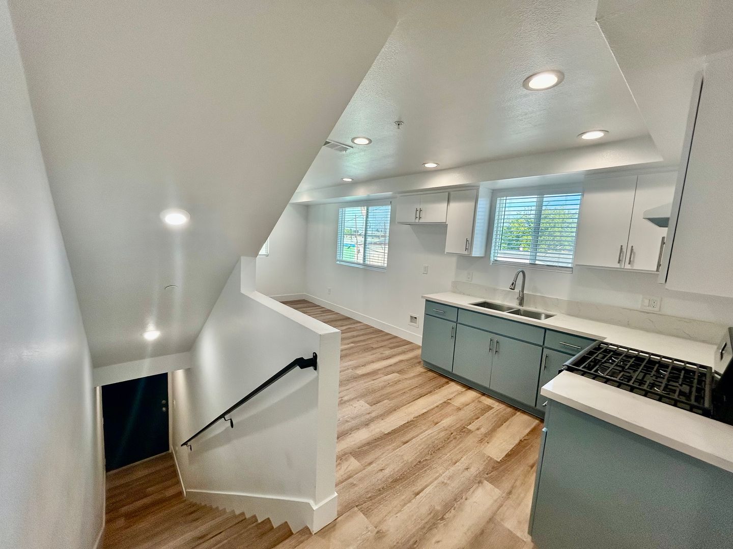 8418 S Main Street  - Los Angeles - California - 3 bed, 3 bath rental property