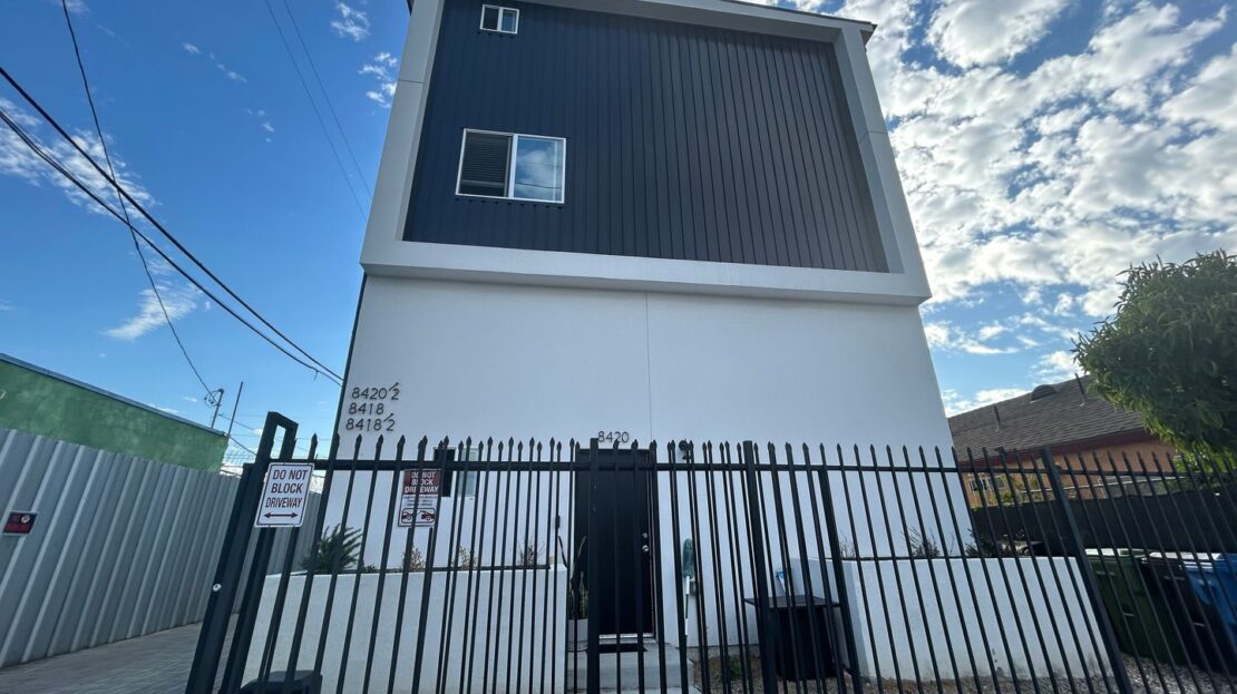 8418 S Main Street  - Los Angeles - California - 3 bed, 3 bath rental property