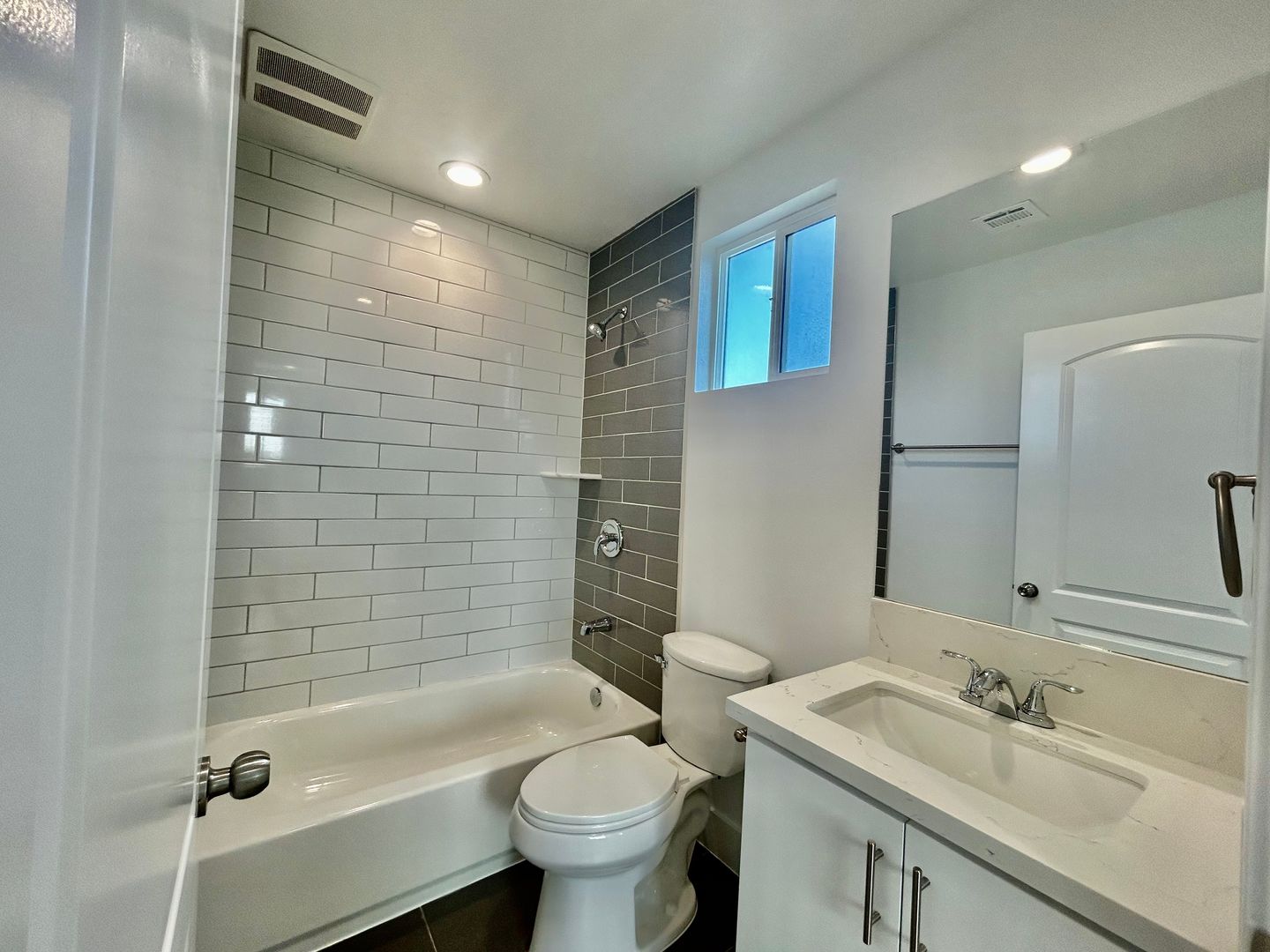 8418 S Main Street  - Los Angeles - California - 3 bed, 3 bath rental property