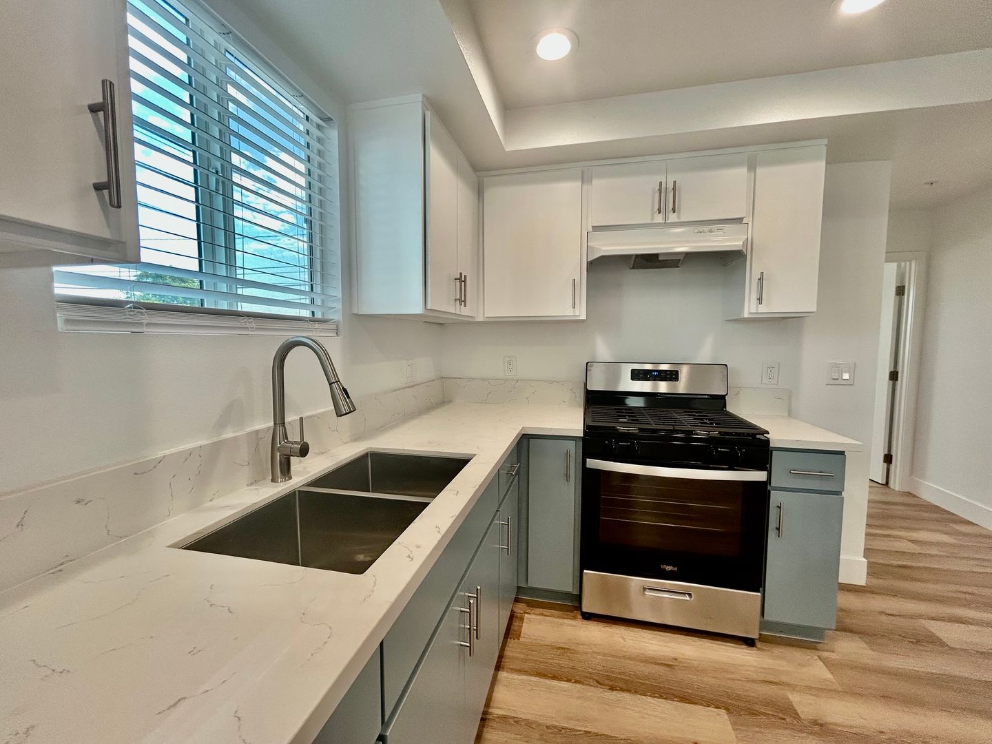 8418 S Main Street  - Los Angeles - California - 3 bed, 3 bath rental property
