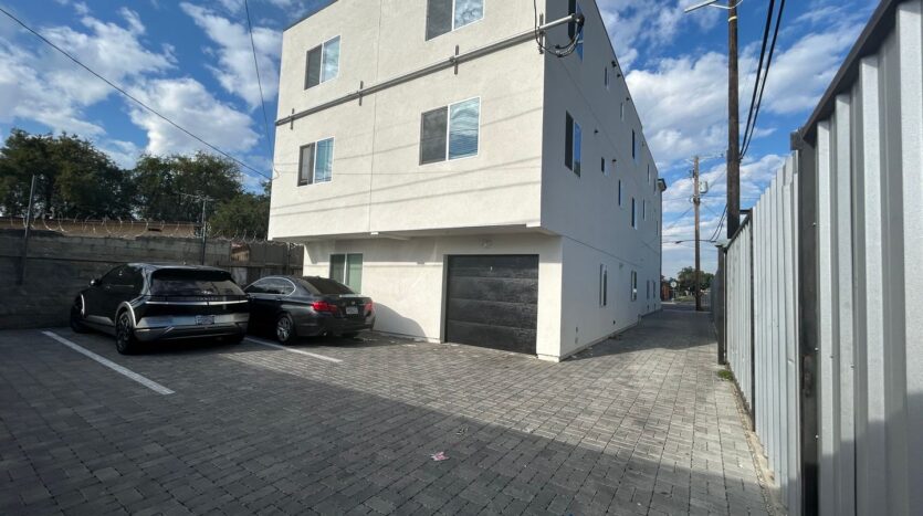 8418 S Main Street  - Los Angeles - California - 3 bed, 3 bath rental property