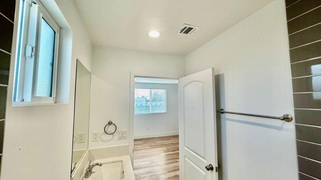 8418 S Main Street  - Los Angeles - California - 3 bed, 3 bath rental property