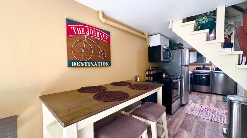 8715 SE 30th Ave.  - Milwaukie - Oregon - 2 bed, 1 bath rental property