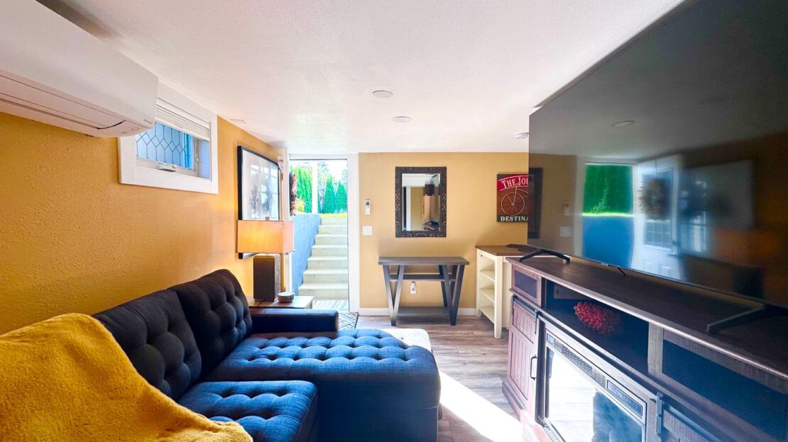 8715 SE 30th Ave.  - Milwaukie - Oregon - 2 bed, 1 bath rental property