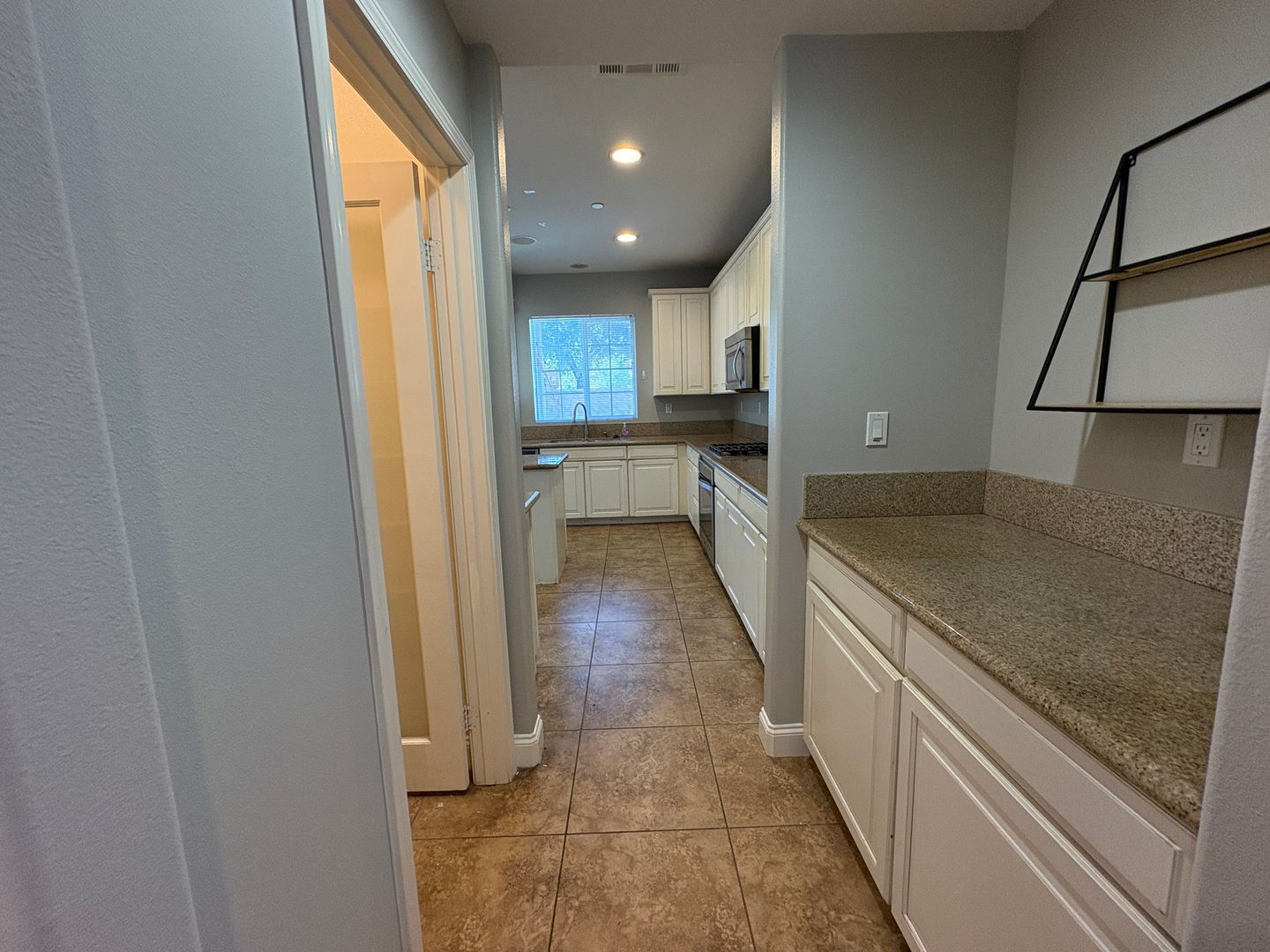 8745 Bald Eagle Drive - Eastvale - California - 5 bed, 3 bath rental property