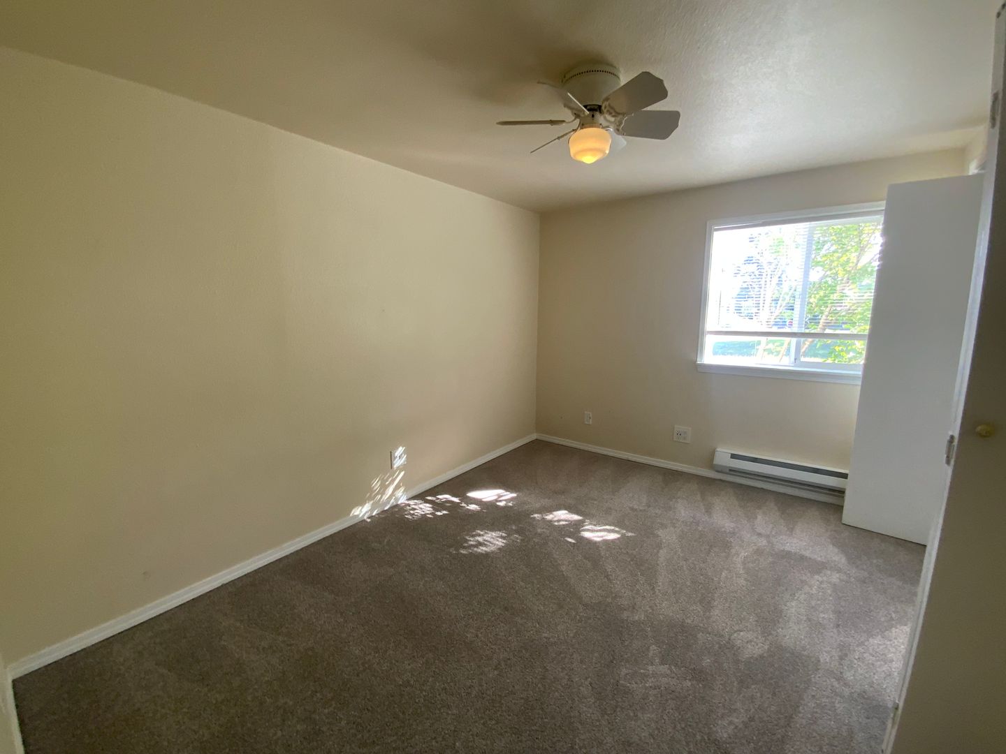 8830 S Sheridan Ave - Tacoma - Washington - 3 bed, 1 bath rental property