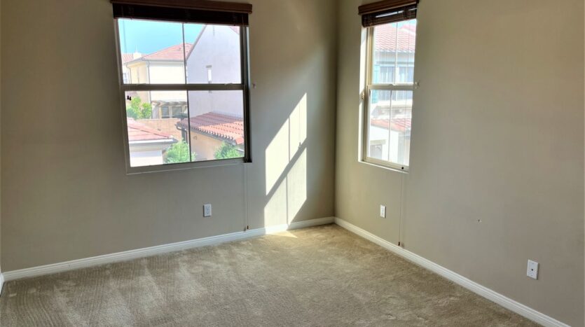 90 Rembrandt - Irvine - California - 3 bed, 2.5 bath rental property