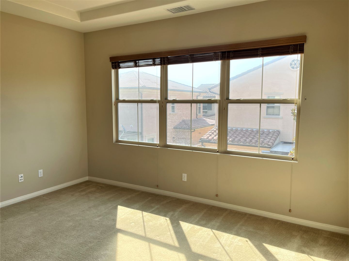 90 Rembrandt - Irvine - California - 3 bed, 2.5 bath rental property