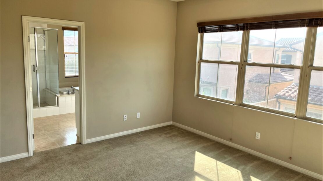 90 Rembrandt - Irvine - California - 3 bed, 2.5 bath rental property