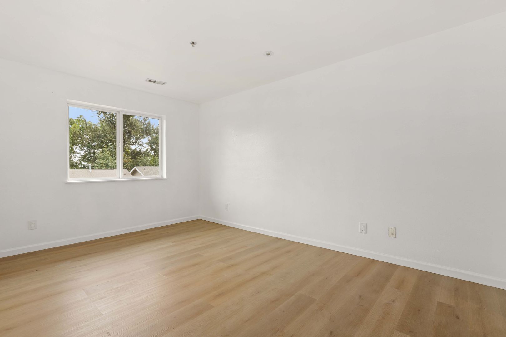 901 E Marine View Dr Unit #202 - Everett - Washington - 2 bed, 2 bath rental property