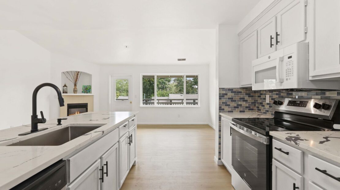 901 E Marine View Dr Unit #202 - Everett - Washington - 2 bed, 2 bath rental property