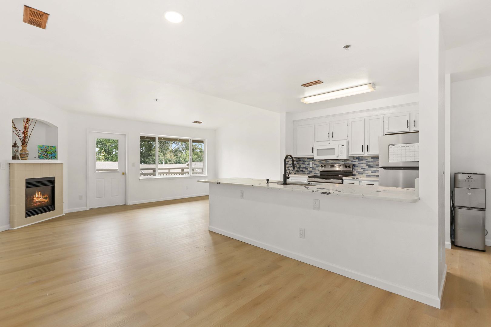 901 E Marine View Dr Unit #202 - Everett - Washington - 2 bed, 2 bath rental property