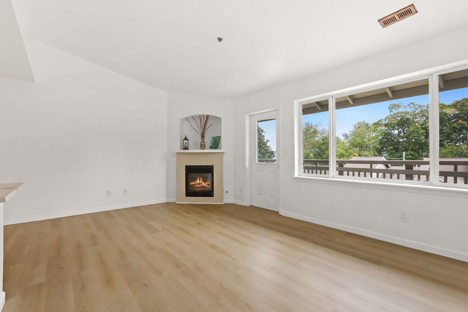 901 E Marine View Dr Unit #202 - Everett - Washington - 2 bed, 2 bath rental property