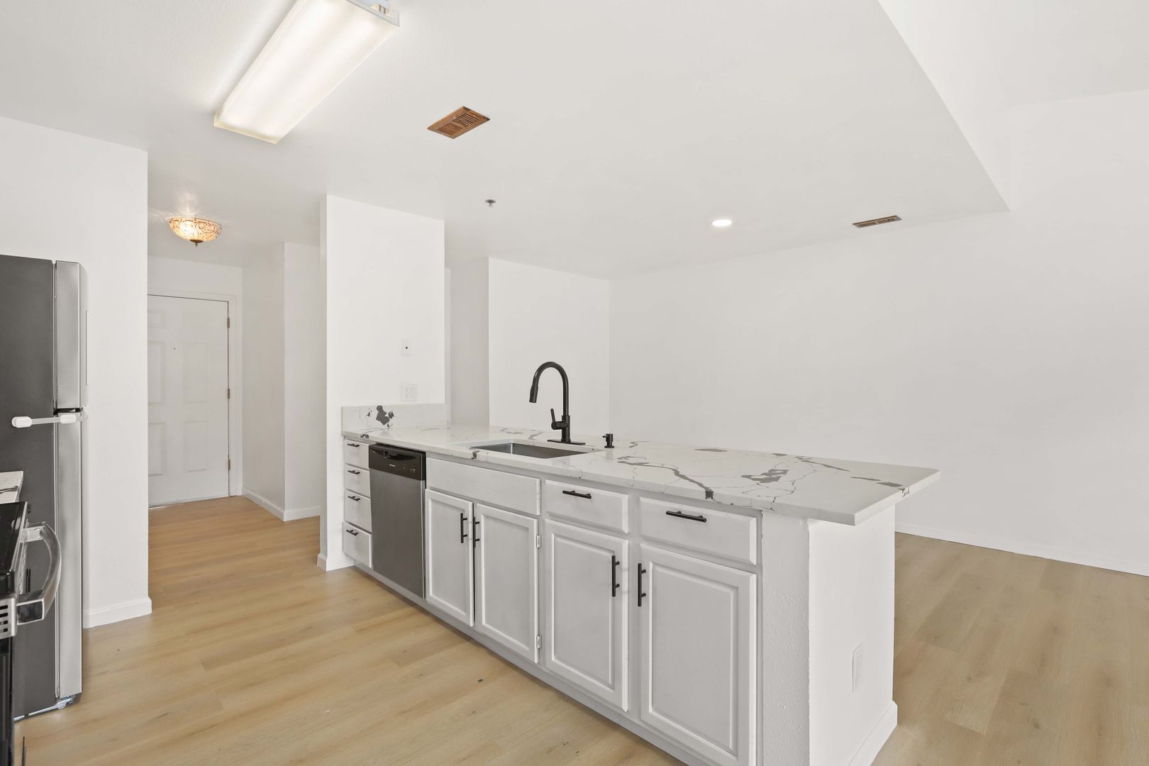 901 E Marine View Dr Unit #202 - Everett - Washington - 2 bed, 2 bath rental property