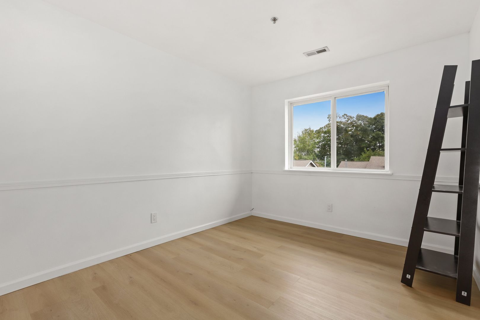 901 E Marine View Dr Unit #202 - Everett - Washington - 2 bed, 2 bath rental property