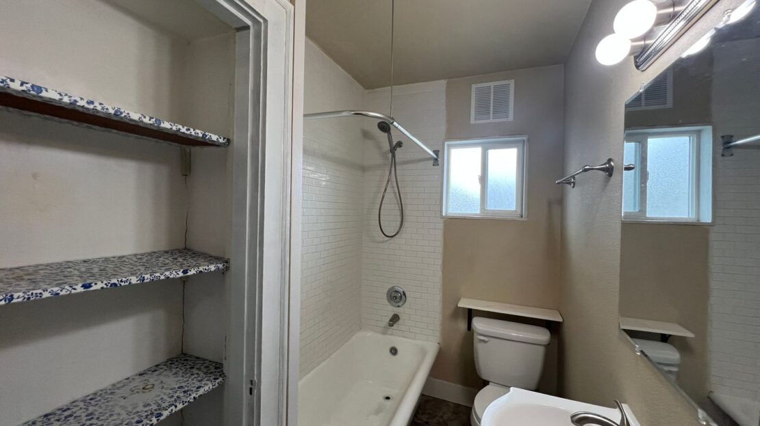 901 High Street - Bellingham - Washington - 1 bed, 1 bath rental property