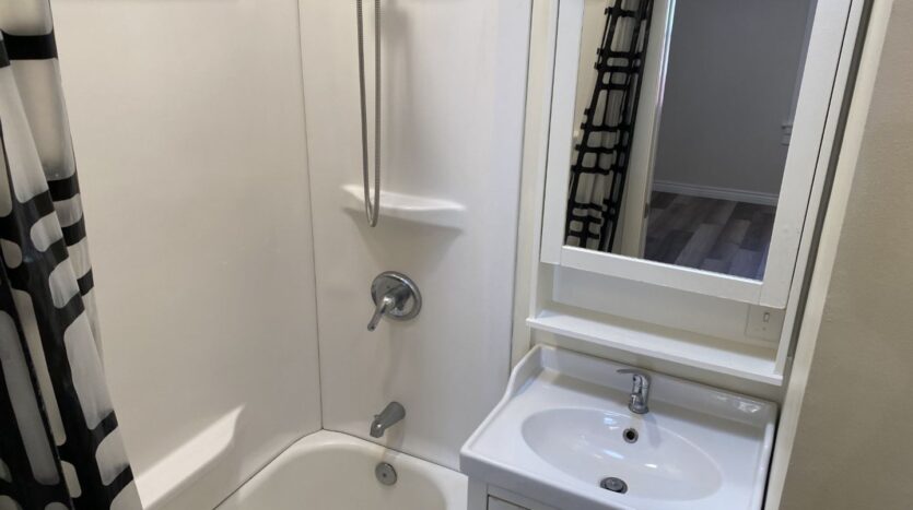 909 Virginia Street Unit B - Vallejo - California - 2 bed, 2 bath rental property