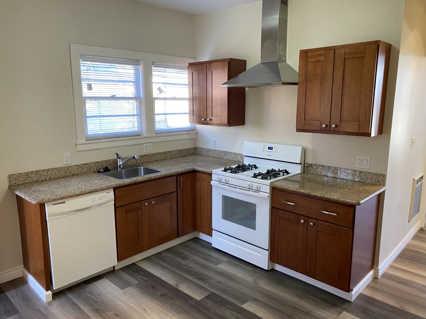 909 Virginia Street Unit B - Vallejo - California - 2 bed, 2 bath rental property