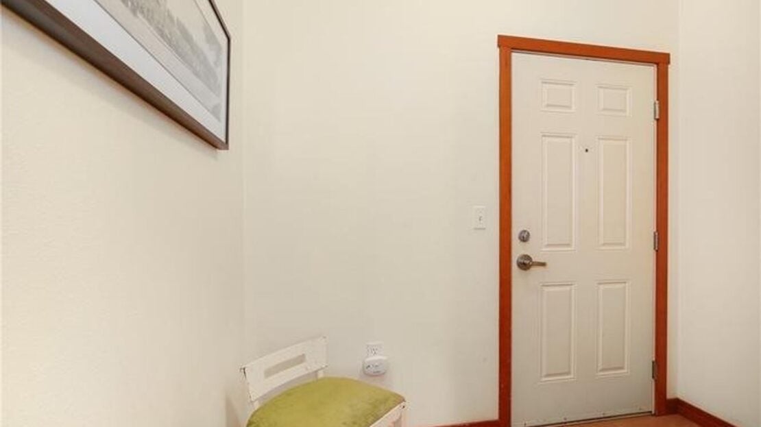 910 Gladstone #209 - Bellingham - Washington - 2 bed, 1 bath rental property