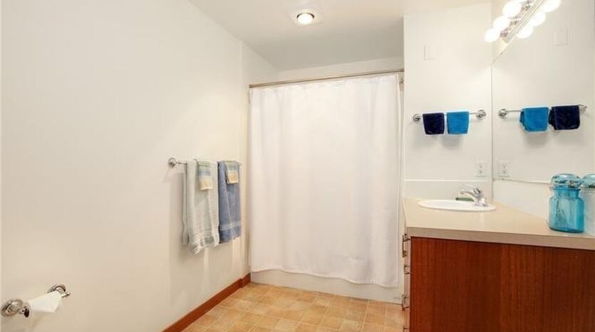 910 Gladstone #209 - Bellingham - Washington - 2 bed, 1 bath rental property