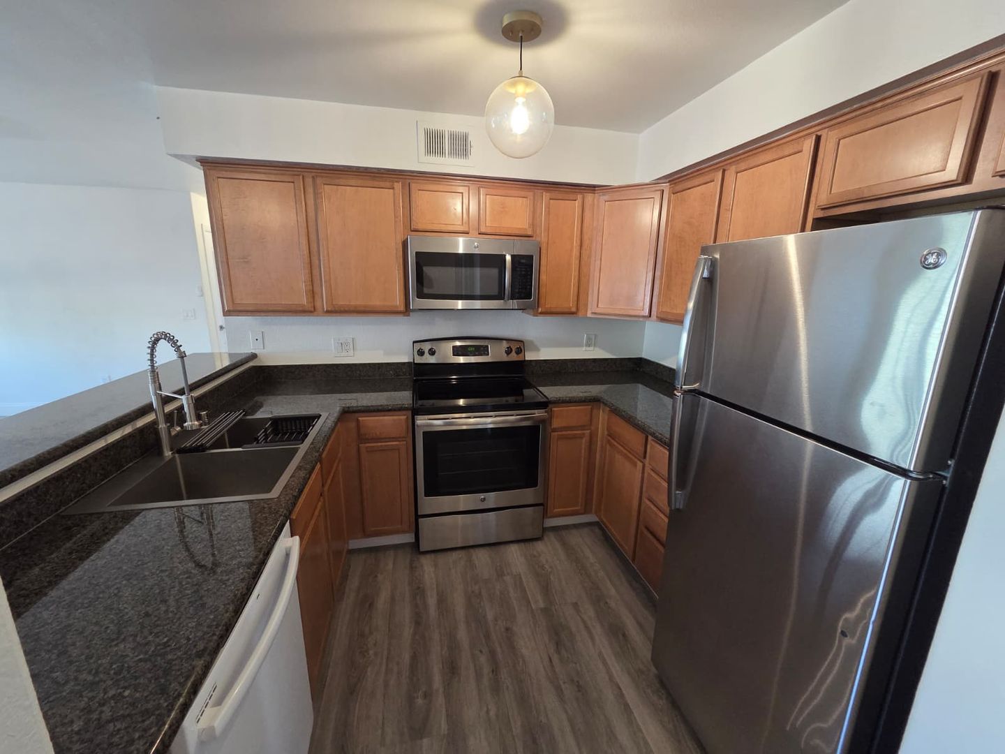 9325 West Desert Inn Road Building 16 unit 111 - Las Vegas - Nevada - 2 bed, 2 bath rental property