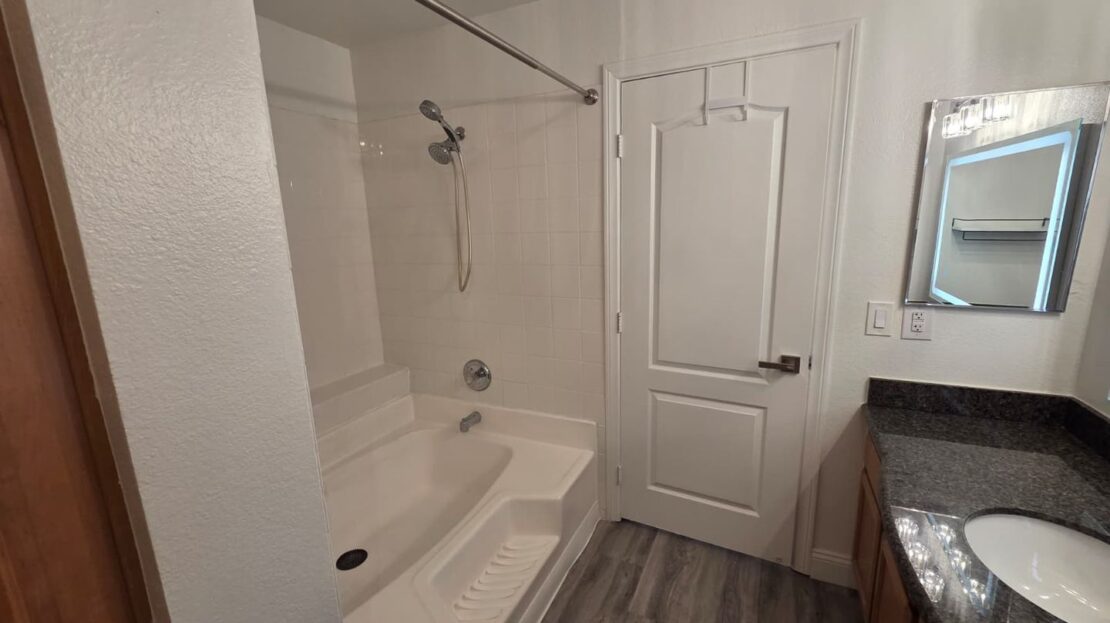 9325 West Desert Inn Road Building 16 unit 111 - Las Vegas - Nevada - 2 bed, 2 bath rental property