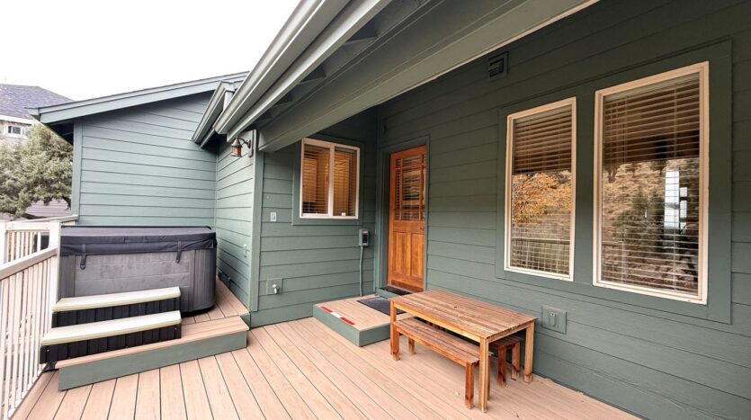 10464 Bitterbrush Ct  - Redmond - Oregon - 5 bed, 3.5 bath rental property