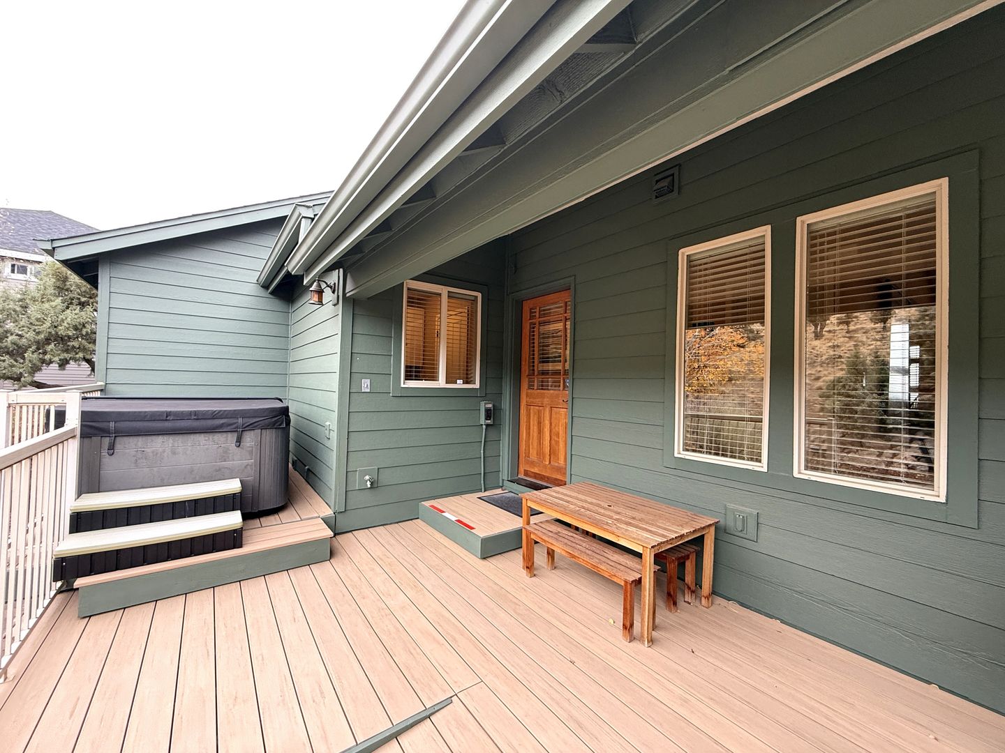 10464 Bitterbrush Ct  - Redmond - Oregon - 5 bed, 3.5 bath rental property