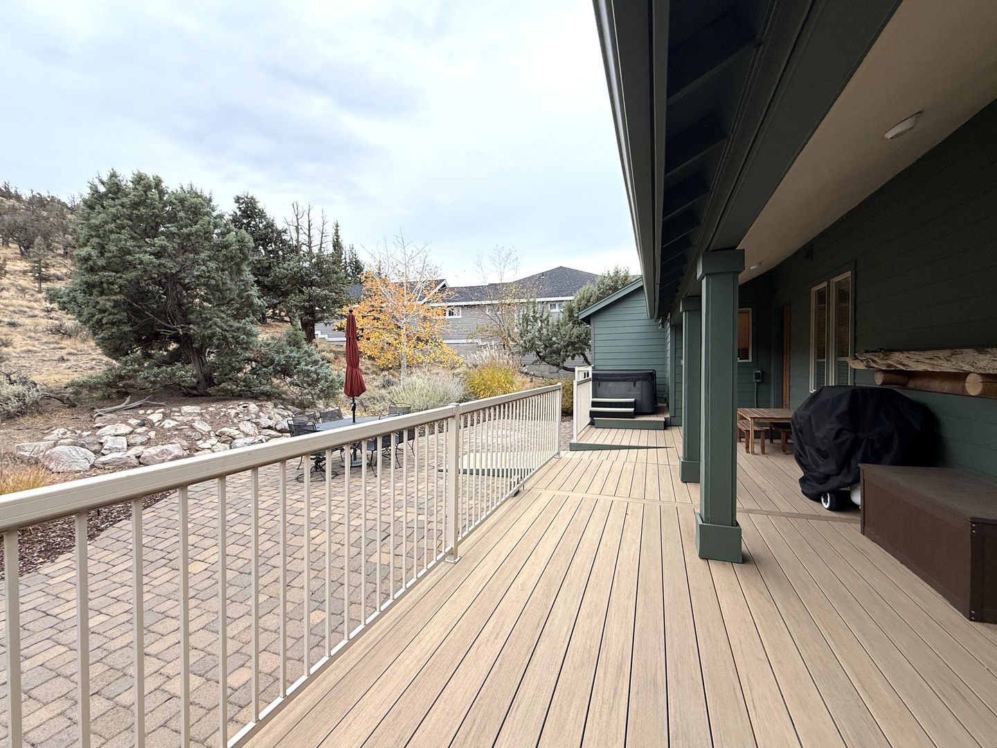 10464 Bitterbrush Ct  - Redmond - Oregon - 5 bed, 3.5 bath rental property