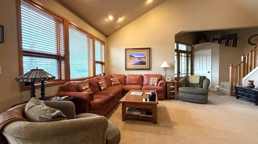 10464 Bitterbrush Ct  - Redmond - Oregon - 5 bed, 3.5 bath rental property