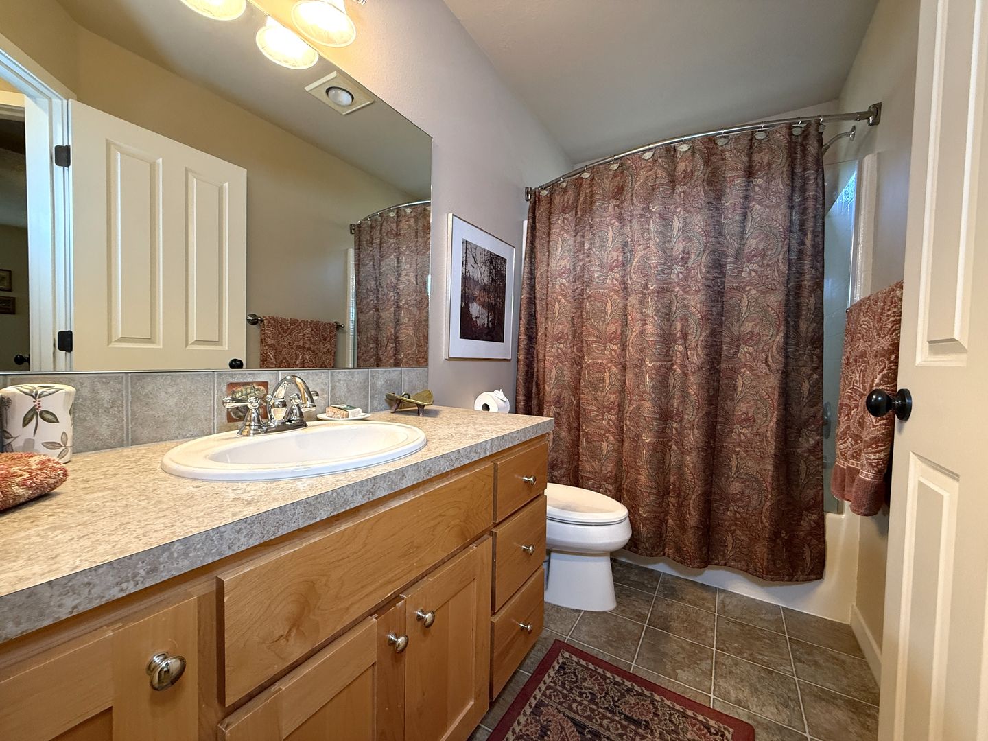 10464 Bitterbrush Ct  - Redmond - Oregon - 5 bed, 3.5 bath rental property