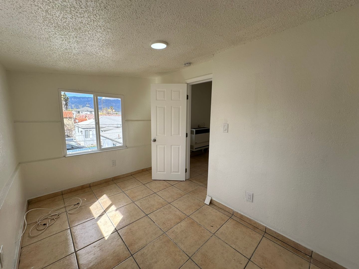 1088-1098 Acacia Ave - San Bernardino - California - 1 bed, 1 bath rental property