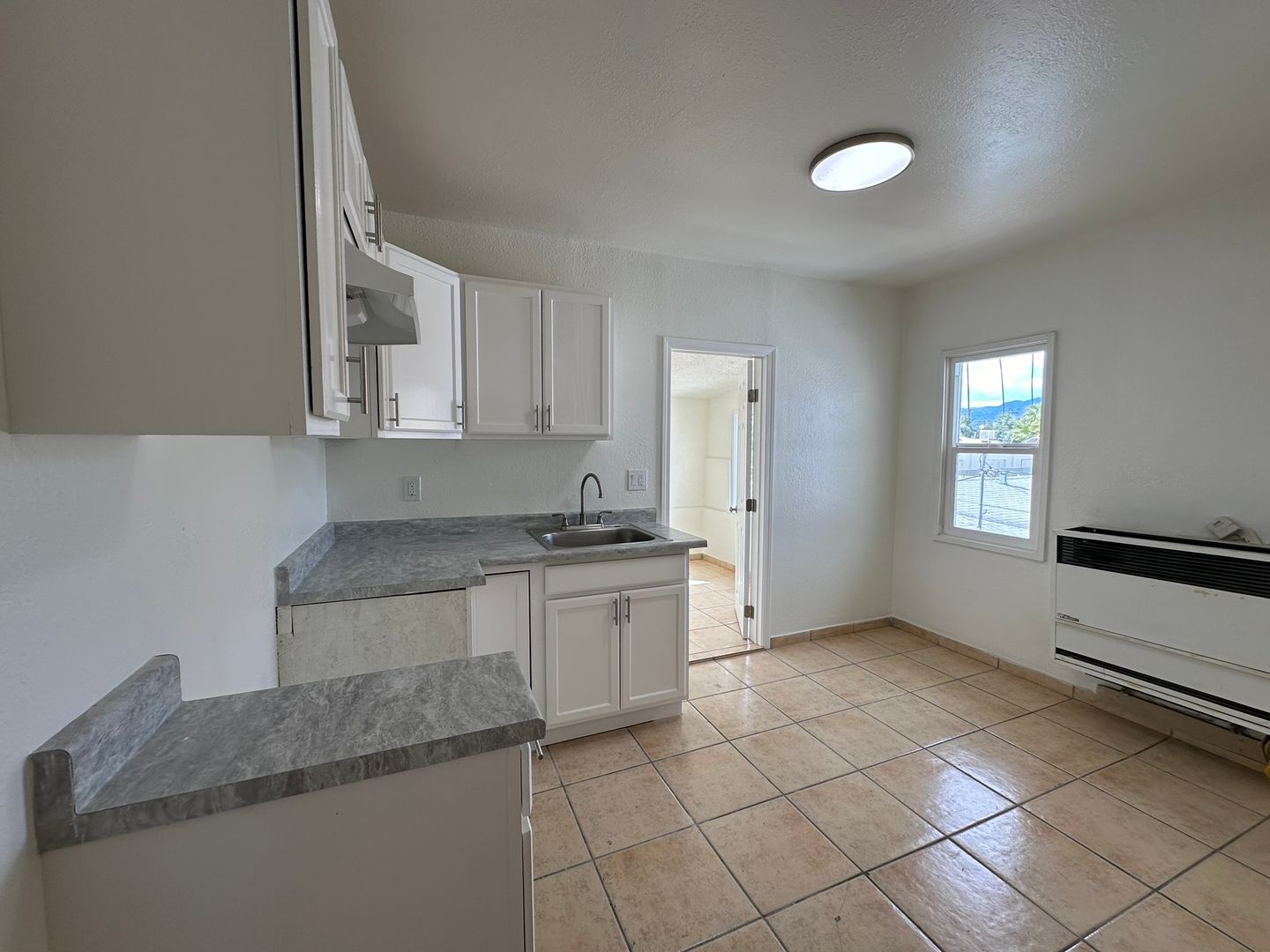 1088-1098 Acacia Ave - San Bernardino - California - 1 bed, 1 bath rental property