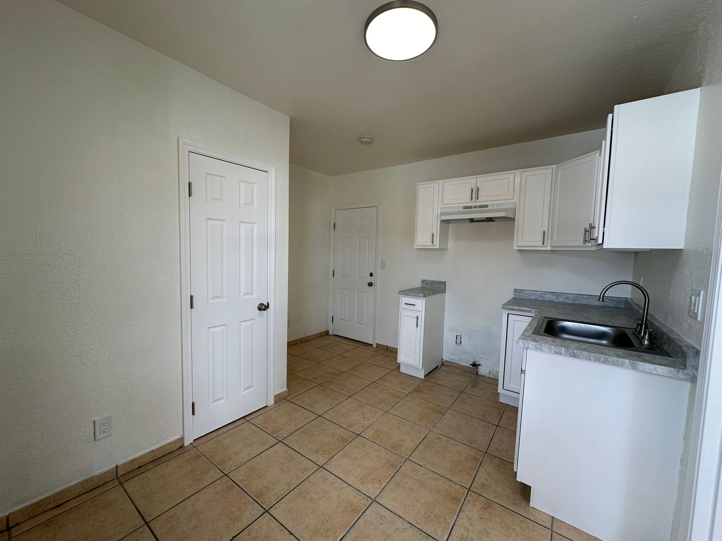 1088-1098 Acacia Ave - San Bernardino - California - 1 bed, 1 bath rental property