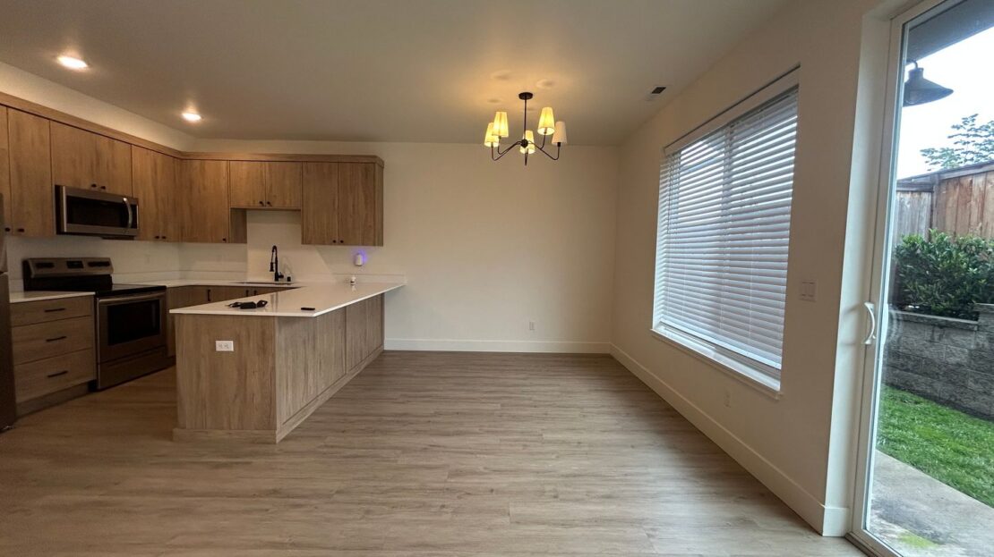 11015 NE 26th - Unit 11 - Vancouver - Washington - 3 bed, 2.5 bath rental property