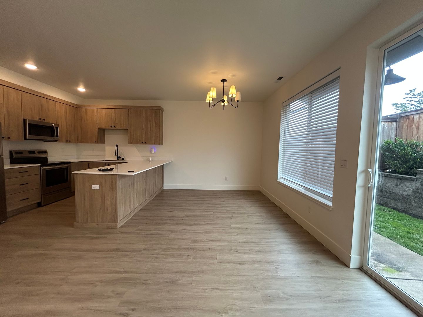 11015 NE 26th - Unit 11 - Vancouver - Washington - 3 bed, 2.5 bath rental property