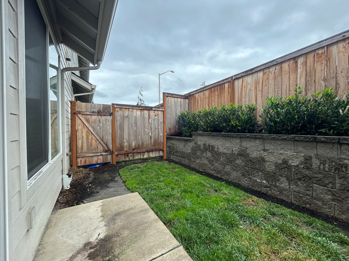 11015 NE 26th - Unit 11 - Vancouver - Washington - 3 bed, 2.5 bath rental property