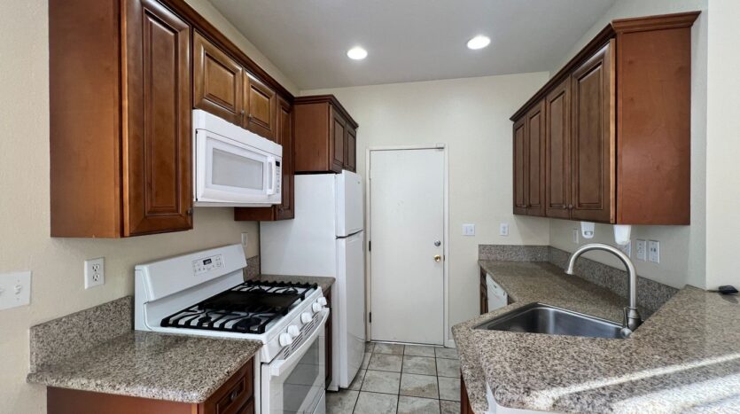 11033 Caminito Arcada - San Diego - California - 2 bed, 2.5 bath rental property