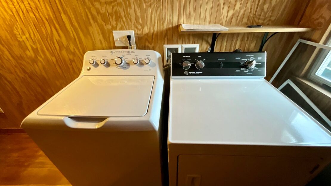 1106 N 49th St Upper Unit - Seattle - Washington - 2 bed, 1 bath rental property