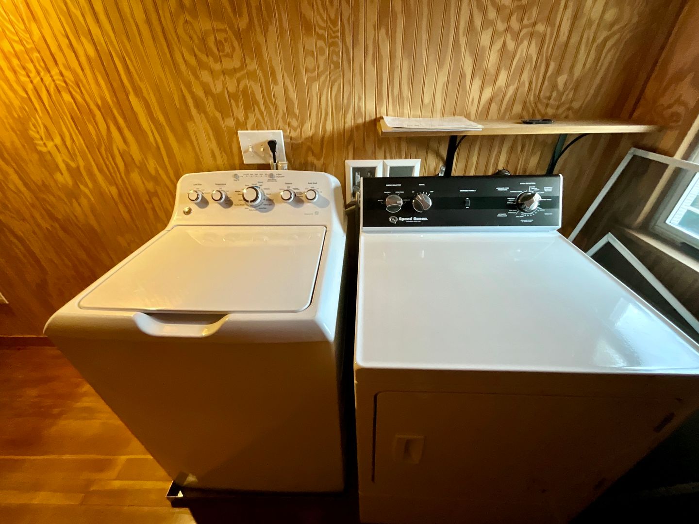 1106 N 49th St Upper Unit - Seattle - Washington - 2 bed, 1 bath rental property