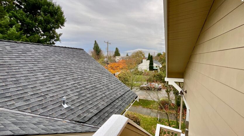 1106 N 49th St Upper Unit - Seattle - Washington - 2 bed, 1 bath rental property