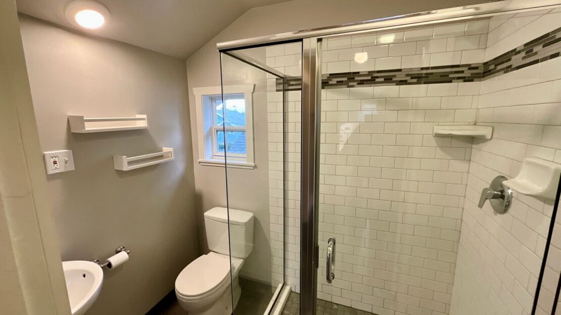 1106 N 49th St Upper Unit - Seattle - Washington - 2 bed, 1 bath rental property