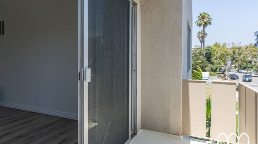 1115 Glenville Dr - Los Angeles - California - 2 bed, 2 bath rental property