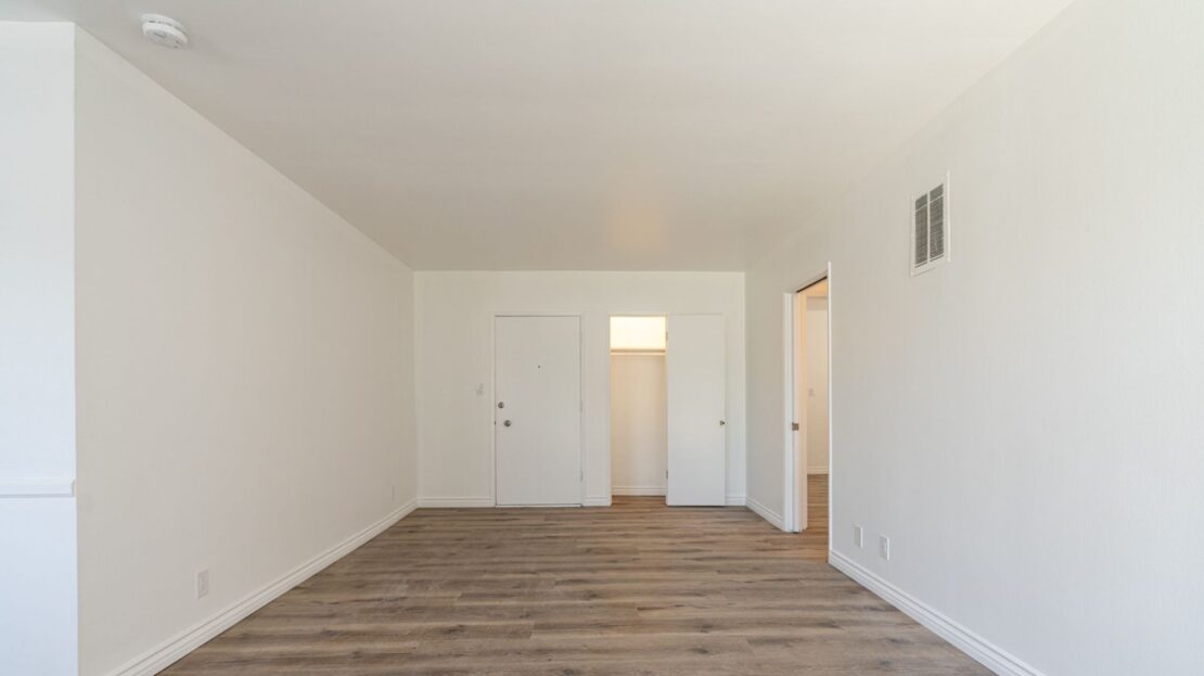 1115 Glenville Dr - Los Angeles - California - 2 bed, 2 bath rental property